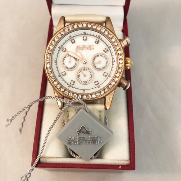 August Steiner Accessories - 🍩 3/$20 August Steiner Gold Face Watch In Box
